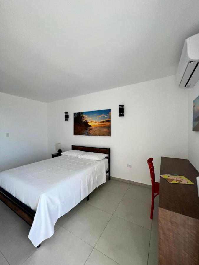 Red Flamboyan Guesthouse And Restaurant Rincon Esterno foto