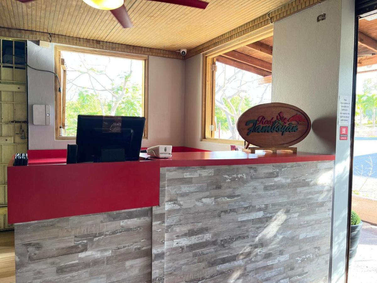 Red Flamboyan Guesthouse And Restaurant Rincon Esterno foto